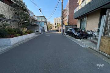 敷地北西側の前面道路