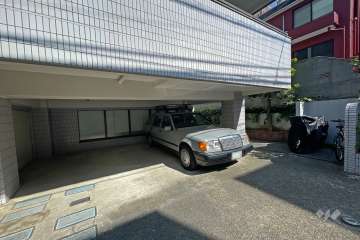敷地内駐車場（屋内平面式）