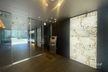 エントランスはオートロック付きです。