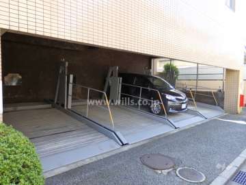 敷地内駐車場（屋内機械式）