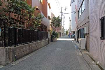 敷地北西側前面道路