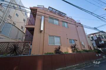 カーム幡ヶ谷の外観(東側から）