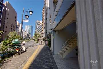 敷地南西側の前面道路（南東側から）