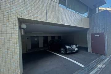 敷地内駐車場（屋内平面式）