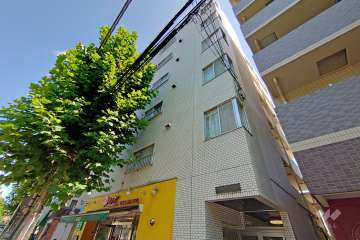 『フラワーマンション（渋谷区）』の外観（北西側から）