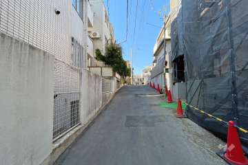 敷地東側の前面道路