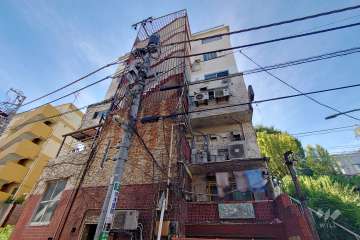 幡ヶ谷マンションの外観（西側から）