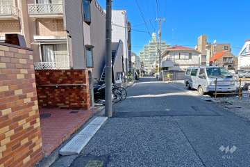 敷地東側の前面道路