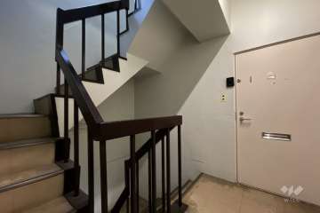 マンション内の階段