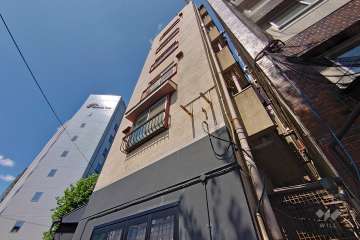 参宮ビルの外観（南西側から）