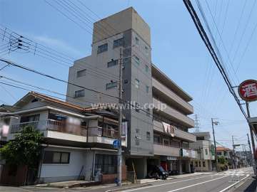 大塚マンションの外観（南西側から）