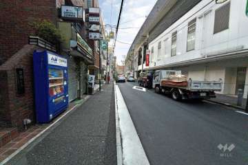 敷地南側の前面道路