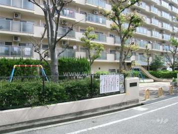 敷地南側にある公園