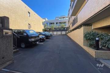 敷地内駐車場（屋内平面式）