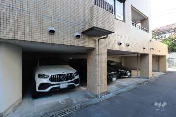 敷地内駐車場（屋内平面式）