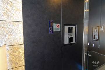 エントランスはオートロック付きです。