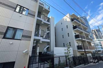 マンションの外観（南東側から）