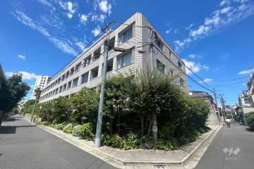 イニシア渋谷笹塚の外観（南東側から）