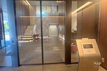 エントランスはオートロック付きです。