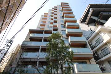 プレミスト代々木公園パークフロントの外観（東側から）