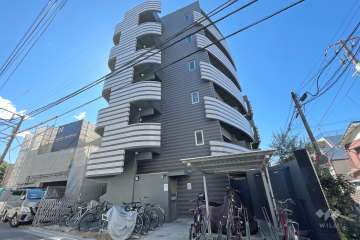 アクサス代々木八幡アジールコートの外観(北東側から）