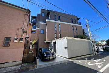 オープンレジデンシア代々木上原の外観(西側から）