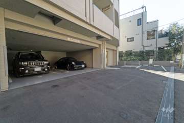 敷地内駐車場（屋内平面式）