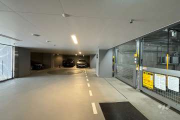 敷地内駐車場（屋内平面式・屋内機械式）