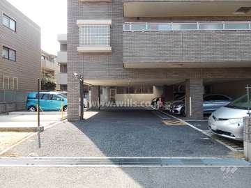 敷地内駐車場（屋外平面式・屋外機械式・屋内平面式）