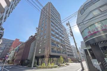 アトラス表参道の外観（西側から）