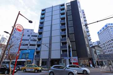 ディアレイシャス西新宿の外観（北東側から）