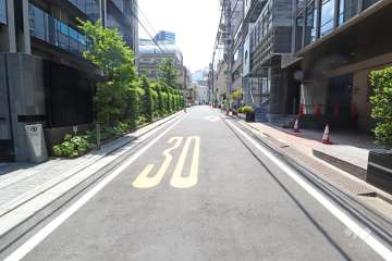 敷地北側の前面道路