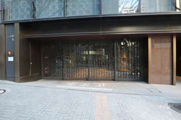 駐車場の出入り口