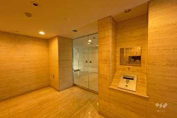 エントランス内はオートロック付きです。