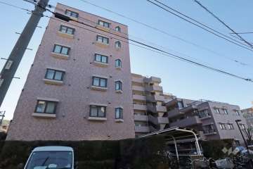 クレッセント南品川の外観(北東側から)