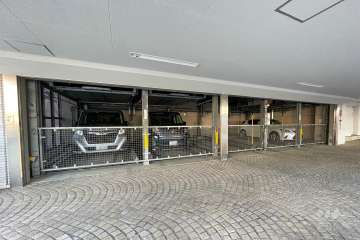 敷地内駐車場（屋内機械式）