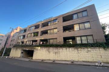 クレッセント仙台坂パークサイドの外観（北西側から）