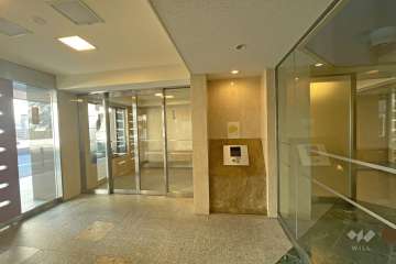 エントランス内はオートロック付きです。