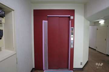 共用のエレベーター