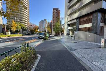 敷地北側の前面道路　