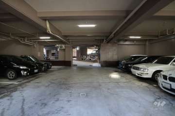 敷地内駐車場（屋内平面式）