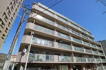 メルヘン宝塚の外観（南西側から）