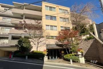 東急ドエルプレステージ池田山クレアモントの外観（南側から）