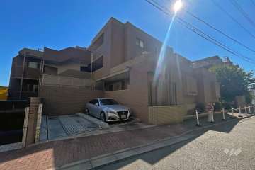 菱和パレス島津山の外観（北側から）