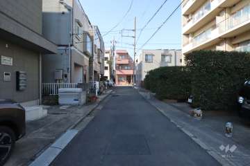 敷地東側の前面道路　