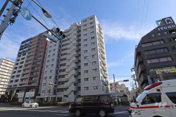 品川戸越パークホームズの外観（南西側から）
