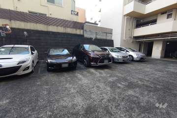 敷地内駐車場（屋外平面式）