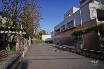 駐車場の出入り口