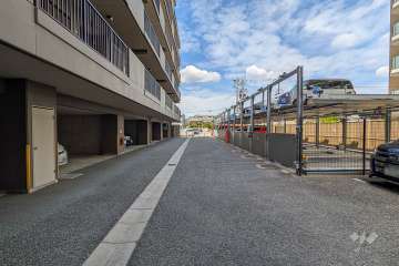 敷地内駐車場（屋外機械式・屋外平面式・屋内平面式）
