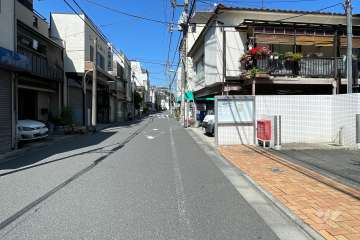 敷地北西側の前面道路